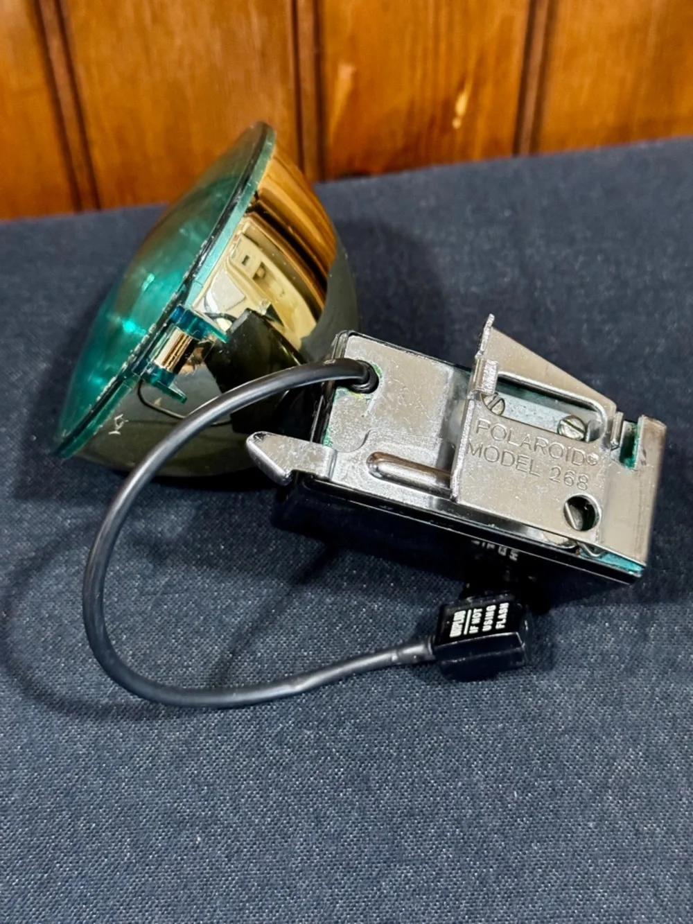 Vintage Polaroid Model 268 Flashgun